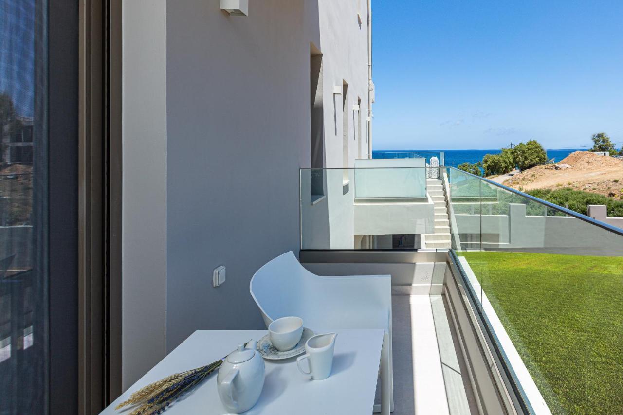 Lagoon Seaside Villa, Sumptuous Retreat,By Thinkvilla Pánormos 外观 照片